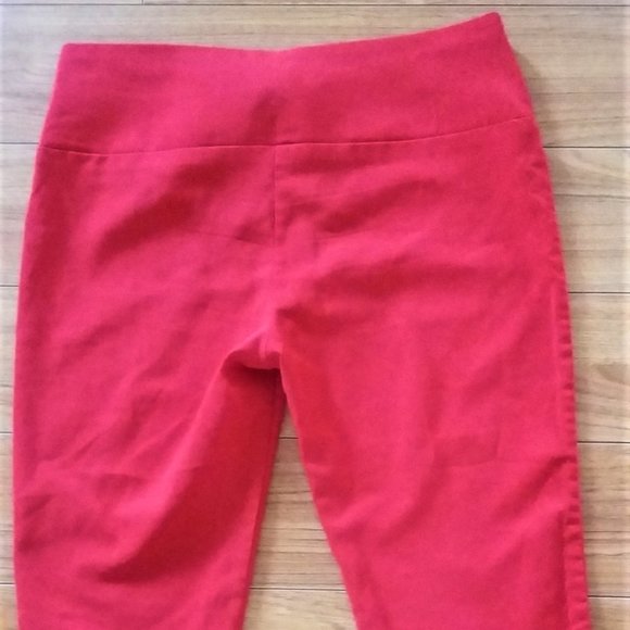 ⭐️ Host Pick ⭐️ Candy Couture Pull-On Capri Pants - Picture 4 of 5